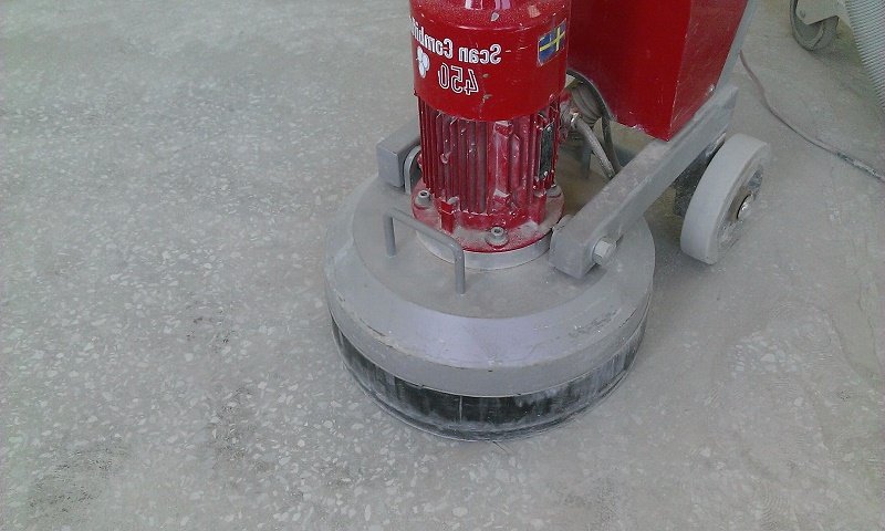 Полированная бетонная стяжка с пропиткой для бетона.